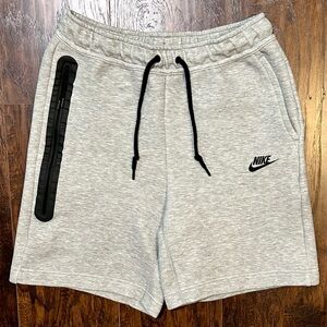 Nike Tech Fleece Shorts Grey Black